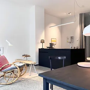 https://zehuus-gartenstudio-mit-terrasse.topcolognehotels.com
